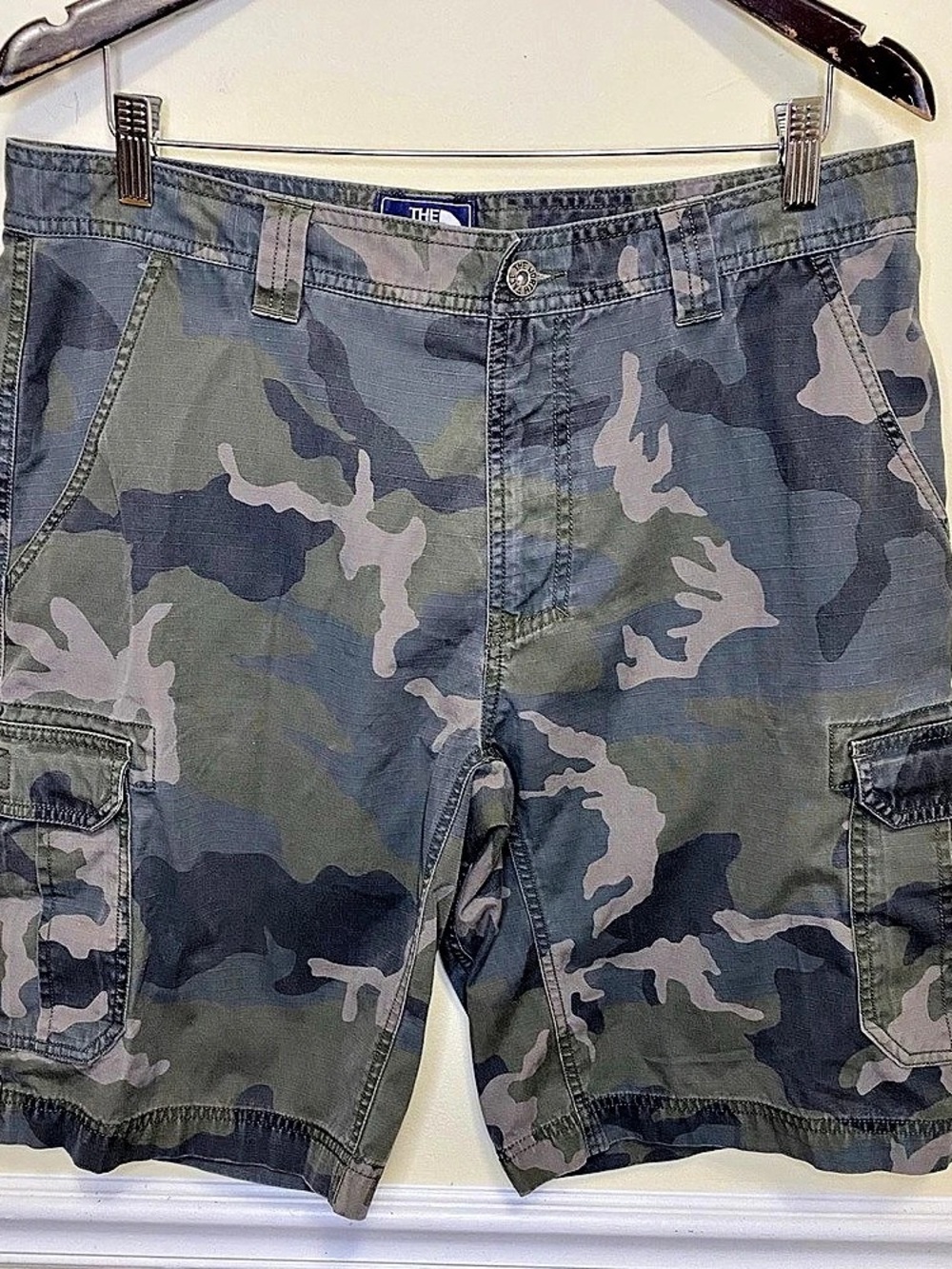 The North Face Heritage Loose Fit Woodland Camo Canvas Cargo Shorts Camo Cargo